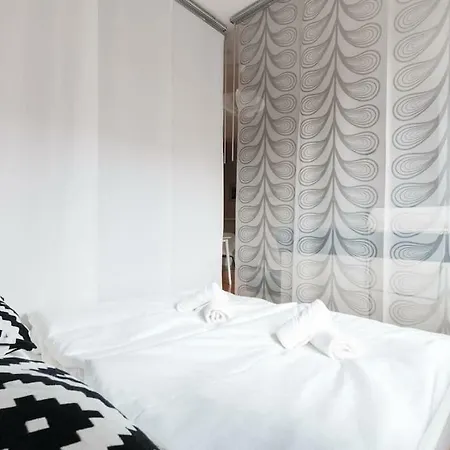 Spacious Studio 6min To Centre Apartment Prague