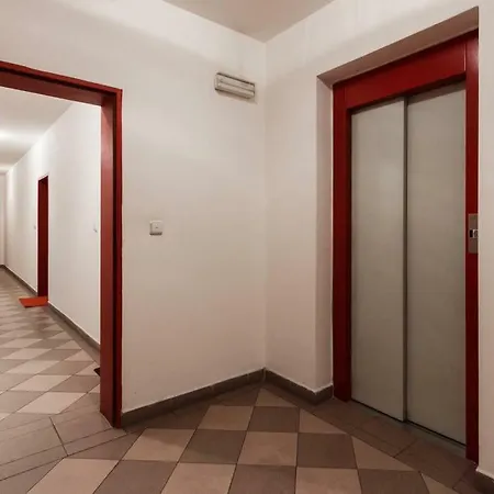 Spacious Studio 6min To Centre Prague