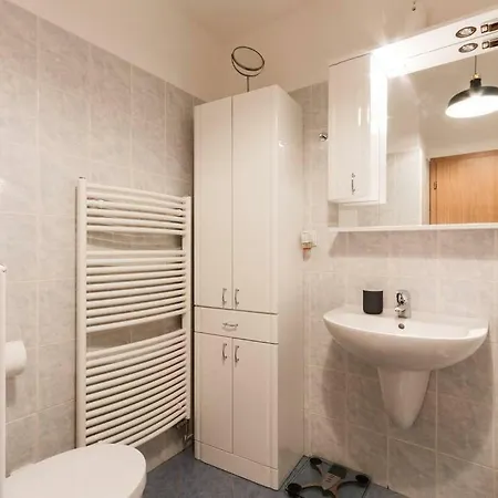 Apartment Spacious Studio 6min To Centre *