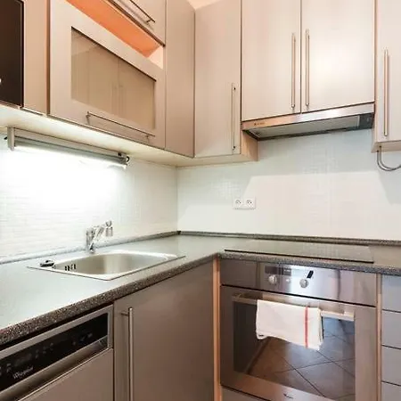 Spacious Studio 6min To Centre * Prague